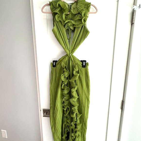 Chic Backless Green Ruffle Dress - Picture 2 of 2